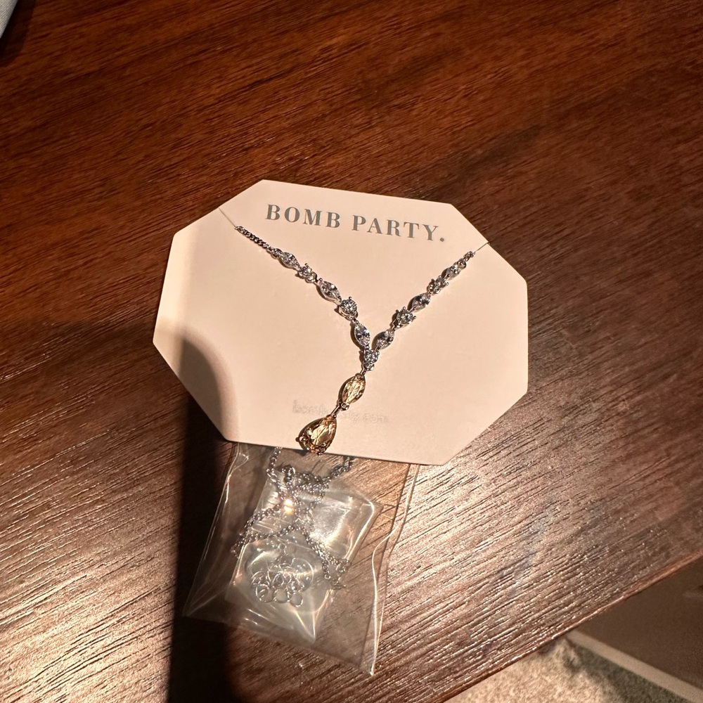 Bomb party retro necklace